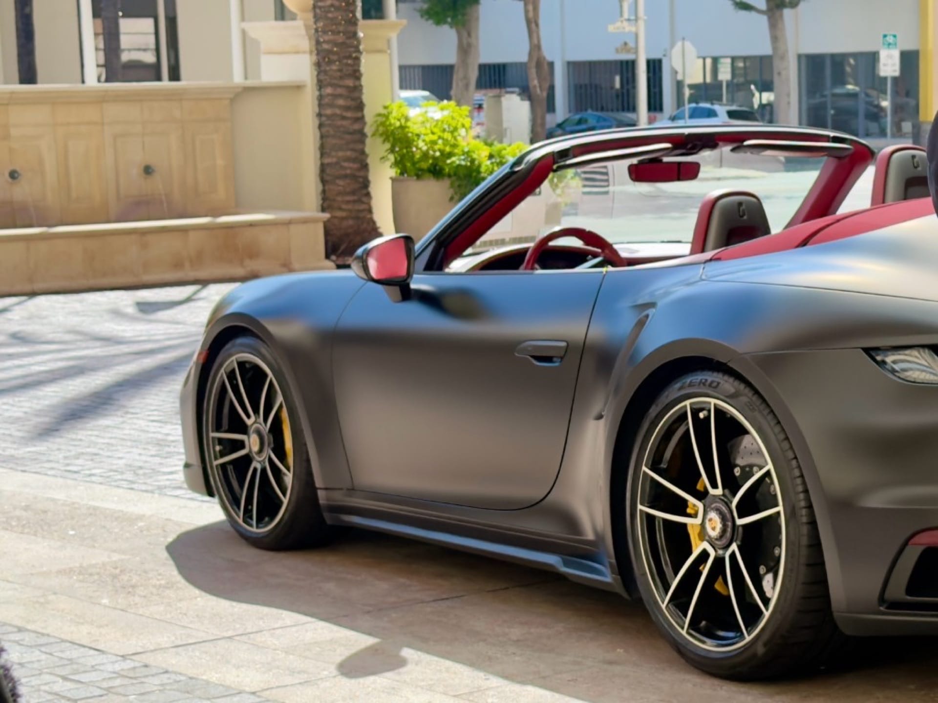 Pacific Luxe Rentals Porsche Turbo S available for photo and video productions in Los Angeles
